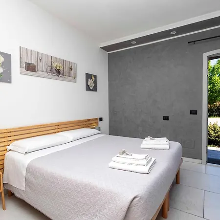 Bed & Breakfast La Pineta Nel Borgo 3*
